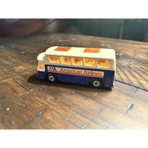 Vintage 1977 Matchbox Superfast No. 65 American Airlines Airport Coach Bus MINT - Picture 3 of 4